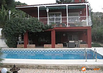  Venta de casas/chalet con piscina y terraza en Elda