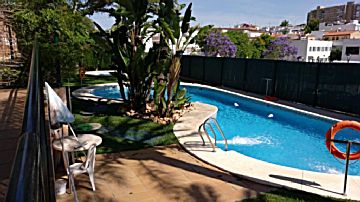 Imagen 1 Venta de casa con piscina en Tomares
