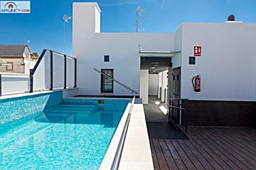Foto Venta de estudio con piscina en Nervión (Sevilla), Nervión