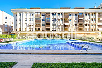  Venta de piso con piscina y terraza en Sant Joan d'Alacant