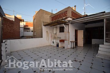 Foto Venta de casa con terraza en Alginet, Centro