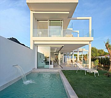 Foto Venta de casa con piscina y terraza en Valdeolletas-Las Cancelas-Xarblanca (Marbella (Municipio)), Marbella
