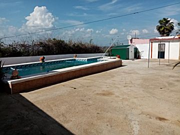 Imagen 1 Venta de casa con piscina en Sanlúcar la Mayor