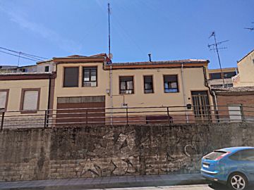  Venta de casas/chalet en La Bañeza