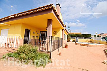 Foto Venta de casa con piscina y terraza en Monserrat, Monte rosado