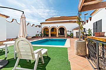 Foto Venta de casa con piscina en Alameda, Comedias - Alameda