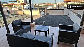 imagen Alquiler de piso con terraza en La Oliva 