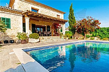 Alquiler de casa con piscina y terraza en Montuïri