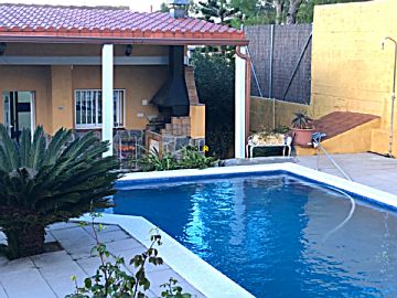 Imagen 1 Venta de casa con piscina en Sant Pere de Ribes