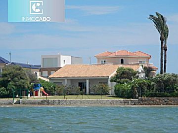 Foto Venta de casa con terraza en La Manga del Mar Menor San Javier, LA MANGA DEL MAR MENOR