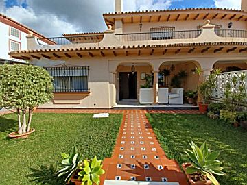 m_20211116_112316_resized.jpg Venta de casa con piscina y terraza en Marbella centro (Marbella (Municipio))