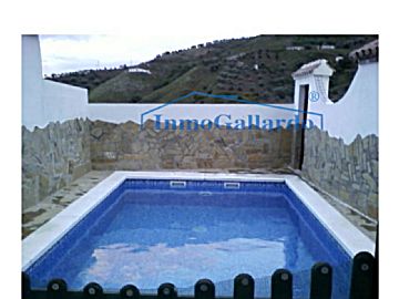 006760 Venta de casa con piscina y terraza en Cútar
