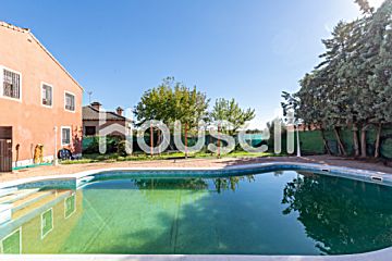  Venta de casas/chalet con piscina y terraza en Cardiel de los Montes
