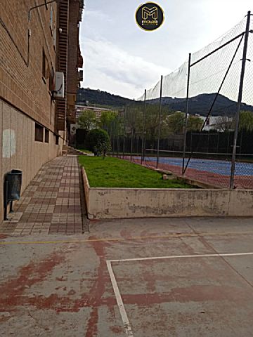Foto 1 Venta de piso con piscina en Peñamefecit-Avda. Barcelona-Estación (Jaén)