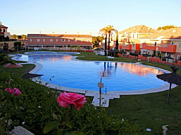 Piscina Alquiler de áticos con piscina y terraza en Islantilla (Lepe), LAS PALMERAS GOLF II (Disponible)