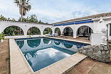 Imagen 1 Venta de casa con piscina en San Luis de Sabinillas (Manilva)