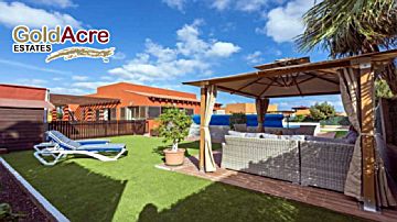 Imagen 1 Venta de casa con piscina en Caleta de Fuste (Antigua)