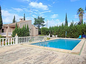 Foto Venta de casa con piscina y terraza en La Llosa de Ranes , LLOSA DE RANES