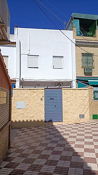 Fachada Venta de casa con terraza en Bormujos, Blanca Paloma