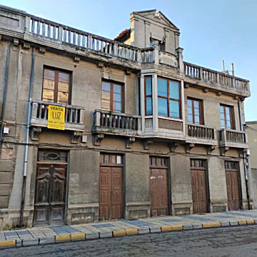  Venta de casas/chalet con terraza en La Bañeza
