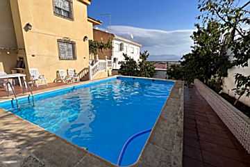 Foto Venta de casa con piscina y terraza en Las Gabias , Las Gabias