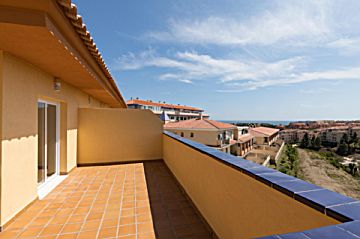 Foto Venta de piso con piscina y terraza en Calaburras - Chaparral (Mijas), El faro