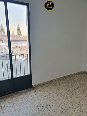 Foto 1 Venta de piso en San Felipe-El Almendral-La Merced (Jaén)